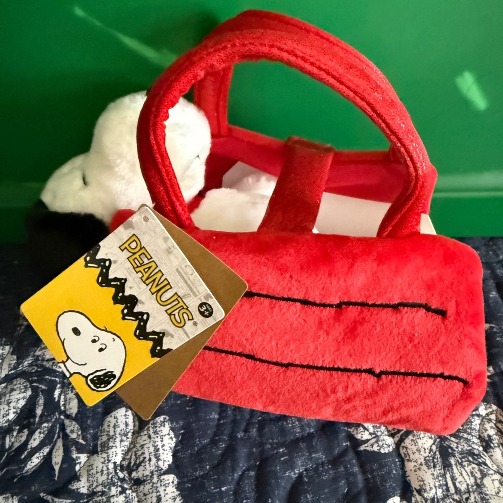Peanuts Red Snoopy Plush Bag